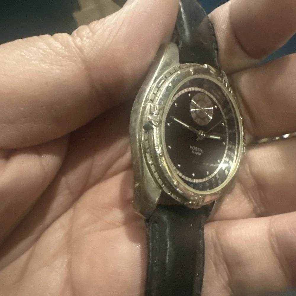 Fossil new battery